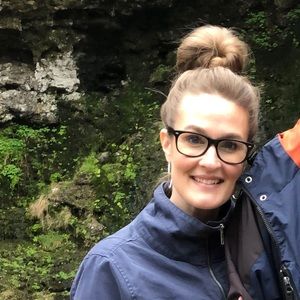 Meet your Posher, Emily